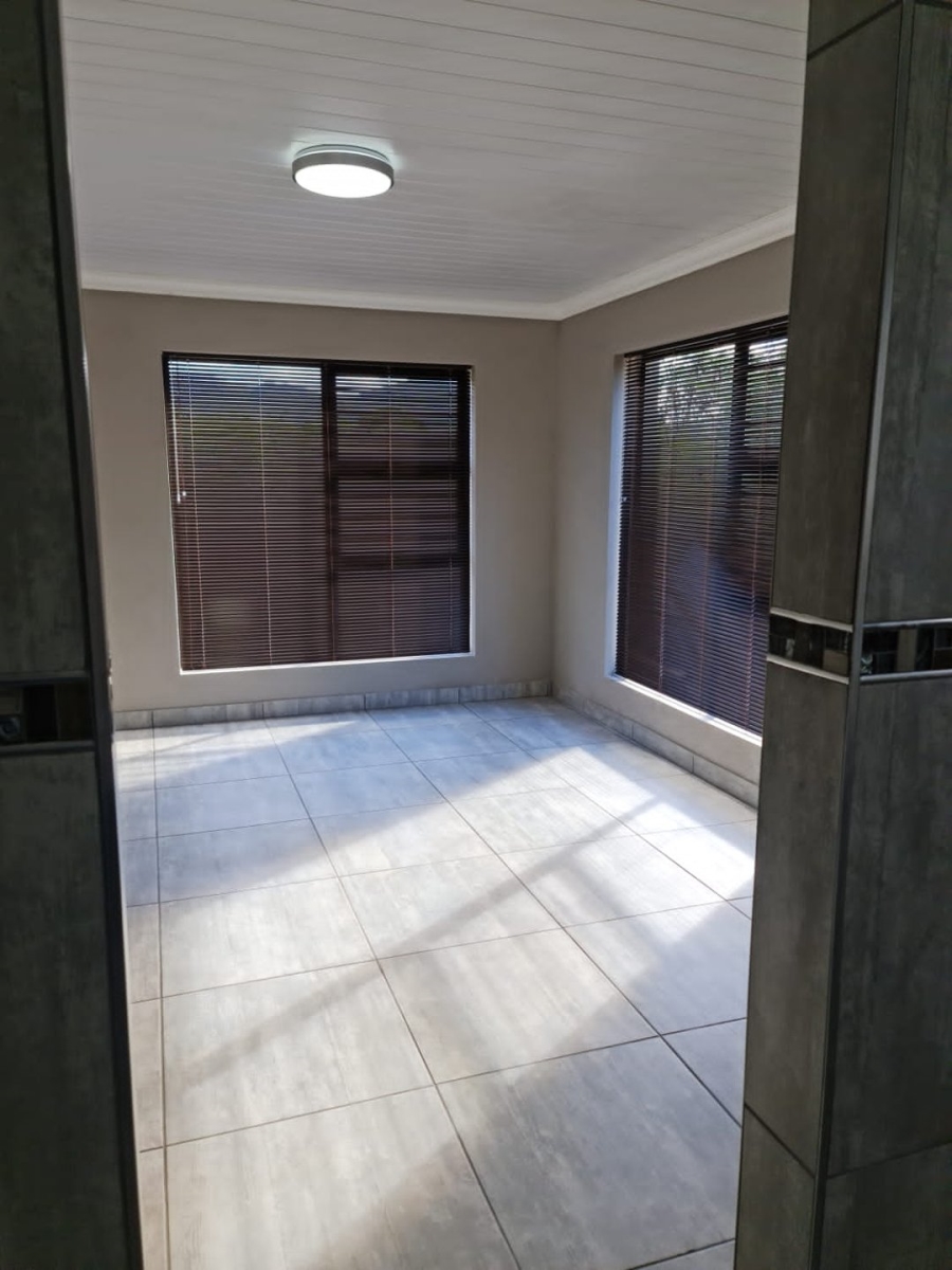 To Let 2 Bedroom Property for Rent in Albertinia Western Cape